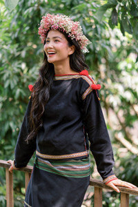 hhen-nie-3.jpg