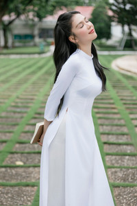 ngoc-trinh-10.jpg