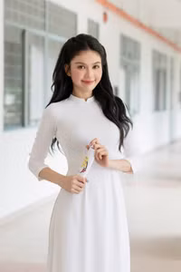 ngoc-trinh-1.jpg