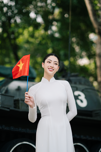 luong-thuy-linh-30-15.png