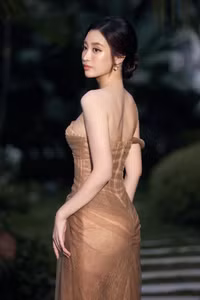 ĐỖ MỸ LINH -TRƯỞNG BAN GIÁM KHẢO (8).jpg