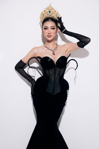 que-anh-ky-niem-1-nam-dang-quang-6.jpg