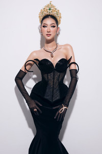 que-anh-ky-niem-1-nam-dang-quang-7.jpg