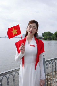 luong-thuy-linh-2.jpg