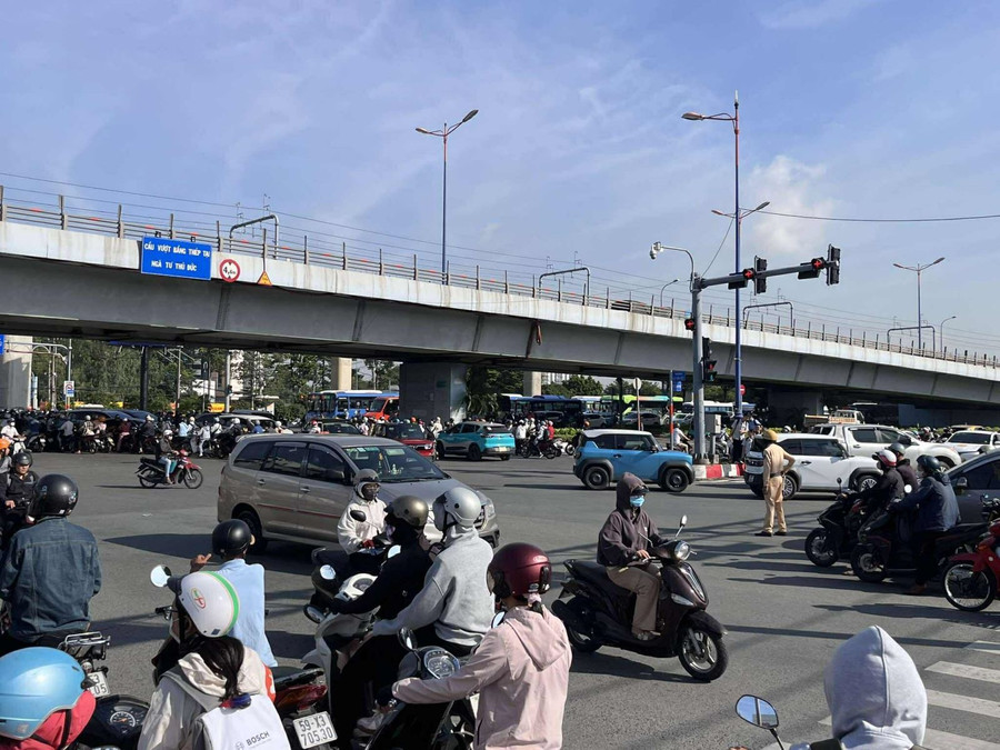 Cầu vượt thép tại ngã tư Thủ Đức, TPHCM. Ảnh: TTXVN.