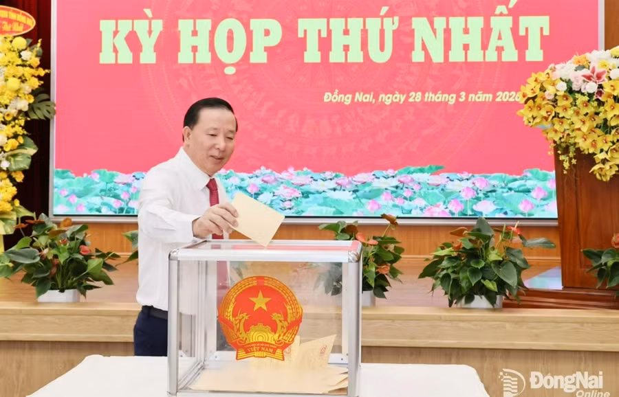 Chủ tịch UBND tỉnh Đồng Nai Nguyễn Văn Út tại kỳ họp thứ nhất HĐND tỉnh nhiệm kỳ 2026 - 2031. Ảnh: Báo và PTTH Đồng Nai.