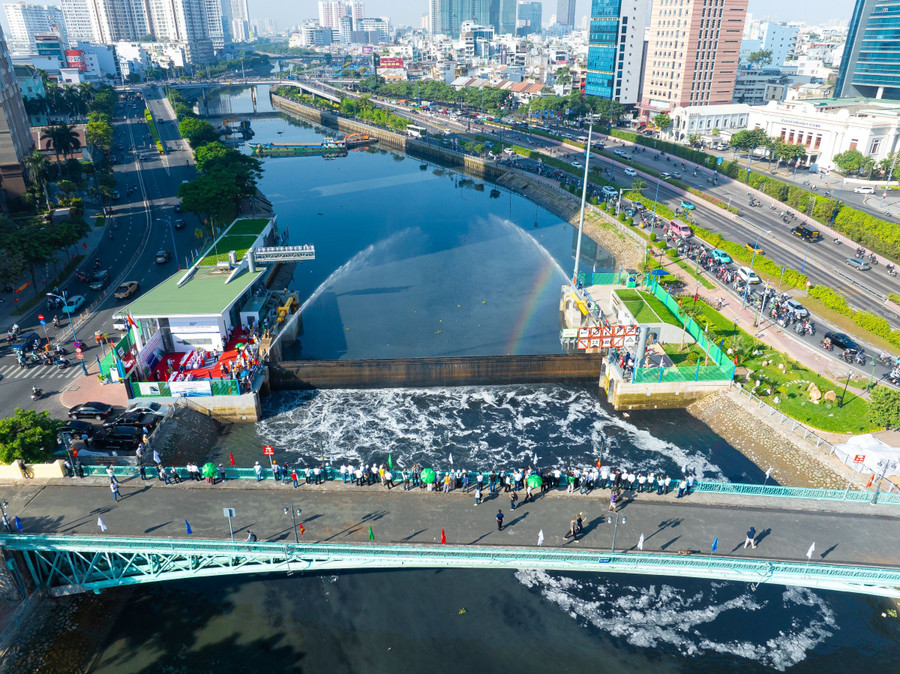 Cống Bến Nghé, một trong 6 cống ngăn triều dự án chống ngập 10.000 tỷ đồng được vận hành. Ảnh: Phúc Uyên.