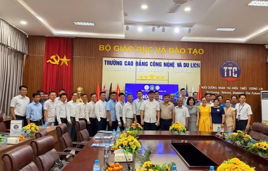 Các đại biểu tham dự sự kiện. Ảnh: BTC.