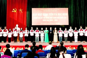 Sở GD&ĐT Thái Nguyên gặp mặt GV, HS tham gia kỳ thi chọn học sinh giỏi Quốc gia THPT năm học 2025-2026.
