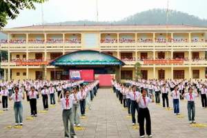 Học sinh trường PT Dân tộc nội trú THCS Nguyễn Bỉnh Khiêm (tỉnh Thái Nguyên) với các hoạt động tập thể ý nghĩa, lôi cuốn.