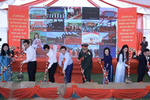 Phó Thủ tướng Trần Hồng Hà cùng các đại biểu khởi công xây dựng Trường PT nội trú liên cấp TH&THCS Khuất Xá, Lạng Sơn.