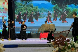 Ngày hội văn hoá dân tộc các trường phổ thông dân tộc bán trú trên địa bàn tỉnh Lạng Sơn với những màn trình diễn giàu ý nghĩa.