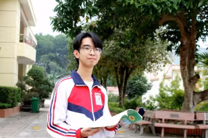 Em Nguyễn Hoàng Nam (trường THPT Võ Nhai, tỉnh Thái Nguyên) vừa xuất sắc đoạt giải Học sinh giỏi quốc gia môn Tiếng Anh.