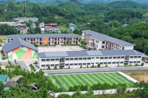 Trường THPT Tức Tranh (xã Vô Tranh, tỉnh Thái Nguyên) được đầu tư xây dựng khang trang, hiện đại.