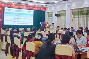 Cán bộ quản lý cấp tiểu học tại Lạng Sơn tham gia chương trình tập huấn.