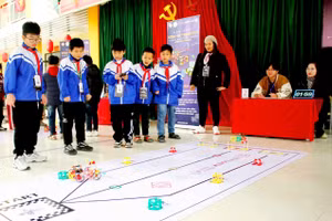 Học sinh hào hứng thi đấu tại Sân chơi STEM - AI - Robotics Thái Nguyên 2026.