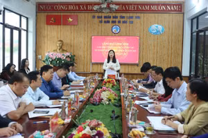 Bà Trần Thanh Nhàn, Phó Chủ tịch UBND tỉnh Lạng Sơn tại cuộc làm việc với Sở GD&ĐT.