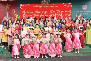 Giao lưu văn hóa Việt - Hàn giữa Trường TH&THCS 915 Gia Sàng và Trường Đại học Thành phố Seoul, Hàn Quốc.