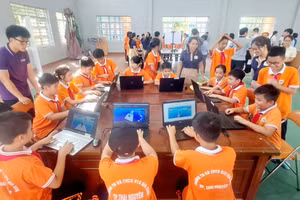 Chuyên đề giáo dục STEM, AI, Robottics tại trường TH&THCS 915 Gia Sàng (tỉnh Thái Nguyên).