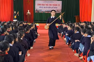 Một chương trình ngoại khóa giàu ý nghĩa tại Trường Phổ thông dân tộc nội trú THCS&THPT Bình Gia (Lạng Sơn).