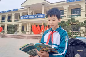 Em Hà Thúc Tùng Anh, học sinh lớp 8A1, trường THCS Nguyễn Tất Thành, Đại Từ, Thái Nguyên.