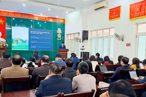 Hội nghị trực tiếp tại điểm cầu Sở GD&ĐT Thái Nguyên được kết nối trực tuyến đến điểm cầu 92 xã/phường trên toàn tỉnh.