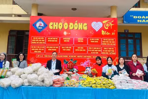 Phiện chợ 0 đồng tại trường THPT Bình Yên (Định Hóa, Thái Nguyên)