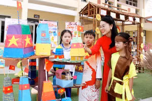 Hoạt động chuyên đề “Em yêu biển, đảo Việt Nam”