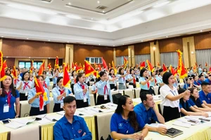 Nội dung thực hành nghi thức tại Trại huấn luyện công tác Đội. 