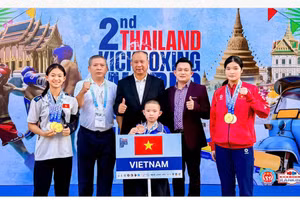 HLV và các VĐV Thái Nguyên tại Giải vô địch Kickboxing World Cup 2026. 