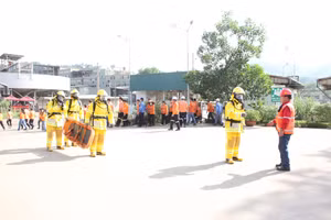 Núi Pháo phối hợp cùng Phòng Cảnh sát PCCC & CNCH - Công an tỉnh Thái Nguyên tổ chức thực hành phương án chữa cháy và cứu nạn, cứu hộ. 