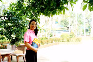 Cô giáo Nguyễn Thị Hồng Thủy (Trường THPT Gang Thép, tỉnh Thái Nguyên).