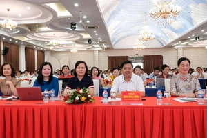 Các đại biểu tham dự hội nghị.