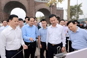 Lãnh đạo tỉnh Thái Nguyên thường xuyên kiểm tra thực địa, nắm bắt những khó khăn, vướng mắc của các dự án và chỉ đạo giải pháp tháo gỡ kịp thời nhằm đảm bảo tiến độ và hiệu quả đầu tư.