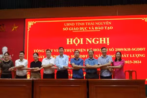 Các trường THPT kí giao ước thực hiện chỉ tiêu phấn đấu nâng cao chất lượng dạy học