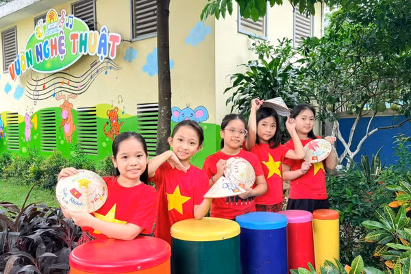 Học sinh Trường Tiểu học Yên Hòa, phường Yên Hòa, Hà Nội. 