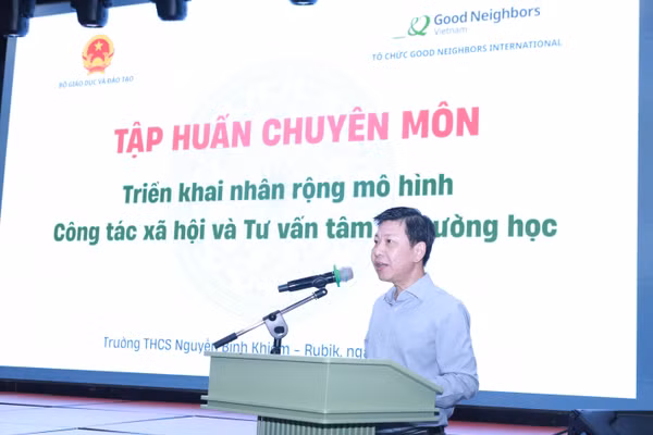 Công tác xã hội cần song hành với tư vấn tâm lý học đường