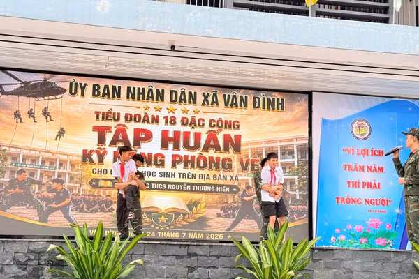 Trang bị kỹ năng phòng vệ cho học sinh Thủ đô