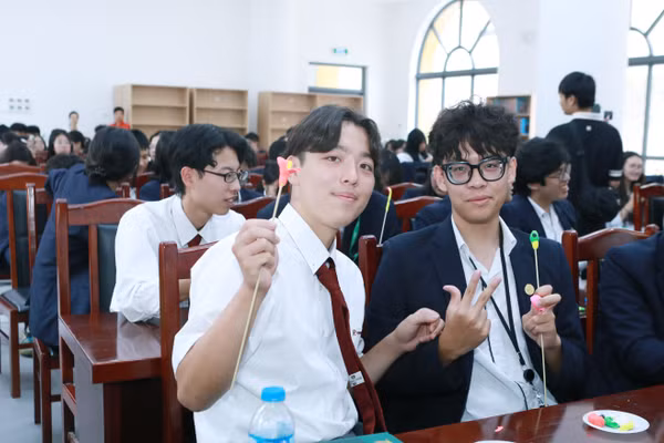 Học sinh Việt Nam - Nhật Bản cùng khám phá những nét văn hóa đặc sắc của từng nước. 