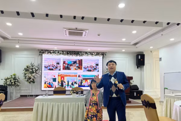 TS Tạ Ngọc Trí - Phó Vụ trưởng vụ Giáo dục Phổ thông, Bộ GD&ĐT tại tập huấn.