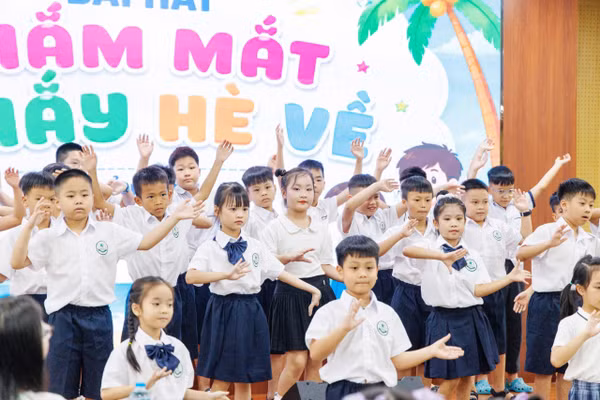 Học sinh Trường Phổ thông Phùng Hưng và hành trình mùa hè trải nghiệm bổ ích 