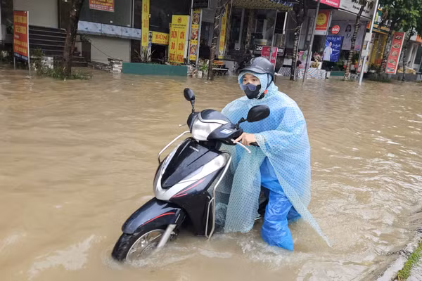 Trường học Hà Nội chủ động phương án dạy học do mưa ngập