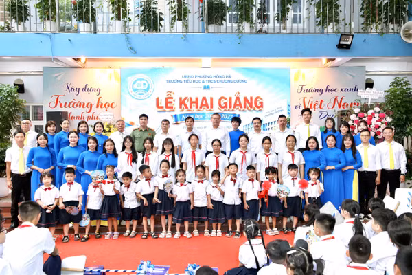 Nhà trường, cộng đồng luôn chung tay đồng hành vì lợi ích của học sinh.
