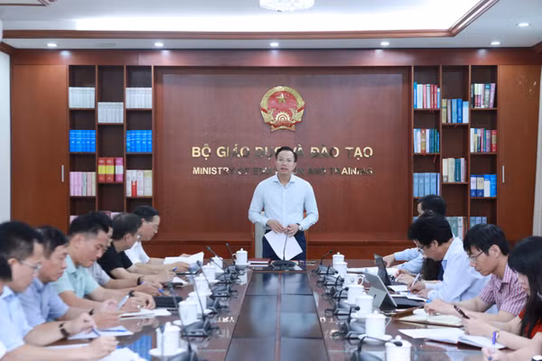 Nỗ lực cung ứng đầy đủ sách giáo khoa trước thềm năm học mới