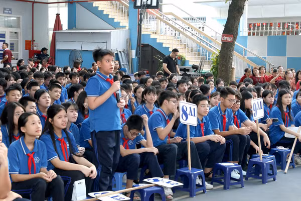 Truyền cảm hứng về khát vọng sống đẹp và sự kiên trì cho học sinh