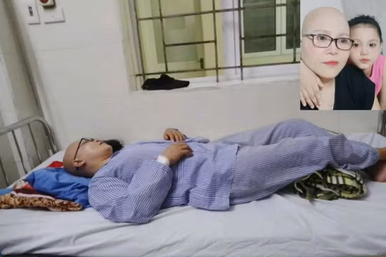 Tiếng nấc xé lòng của cô bé 8 tuổi đang chăm mẹ ung thư