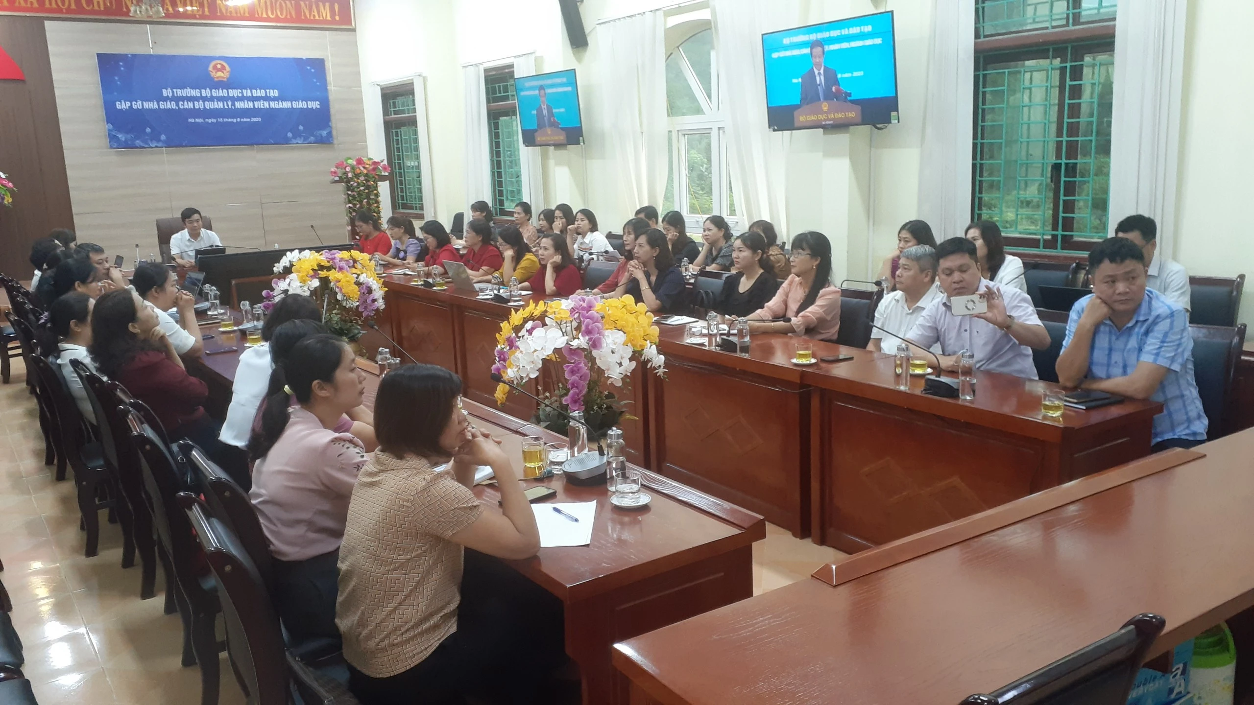 Điểm cầu huyện Điện Biên, tỉnh Điện Biên. Điểm cầu huyện Điện Biên, tỉnh Điện Biên.