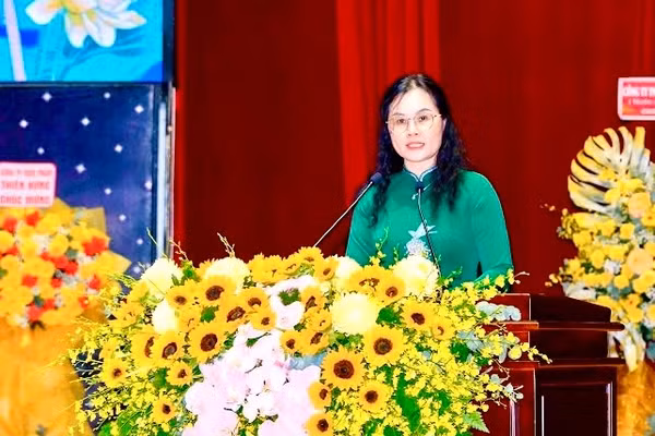 Bà Lê Thụy Mỵ Châu, Phó Giám đốc Sở GD&ĐT TPHCM.