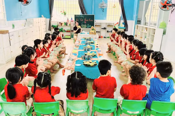 Tiết học của trẻ một Trường mầm non ngoài công lập TPHCM.