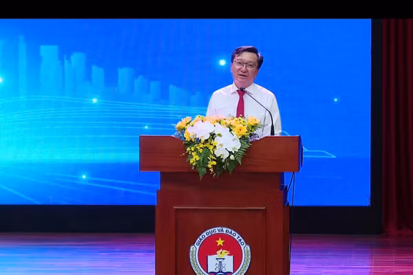 Ông Nguyễn Bảo Quốc phát biểu tại hội nghị.